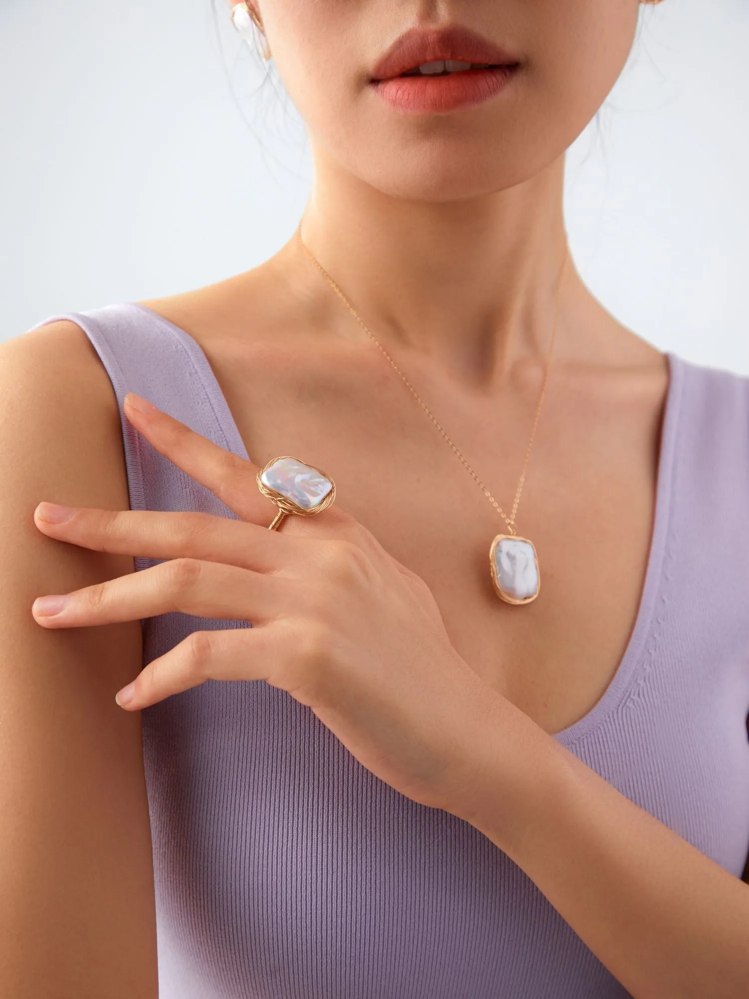 Classic Filigree Series Twisted Sugar Cube Necklace