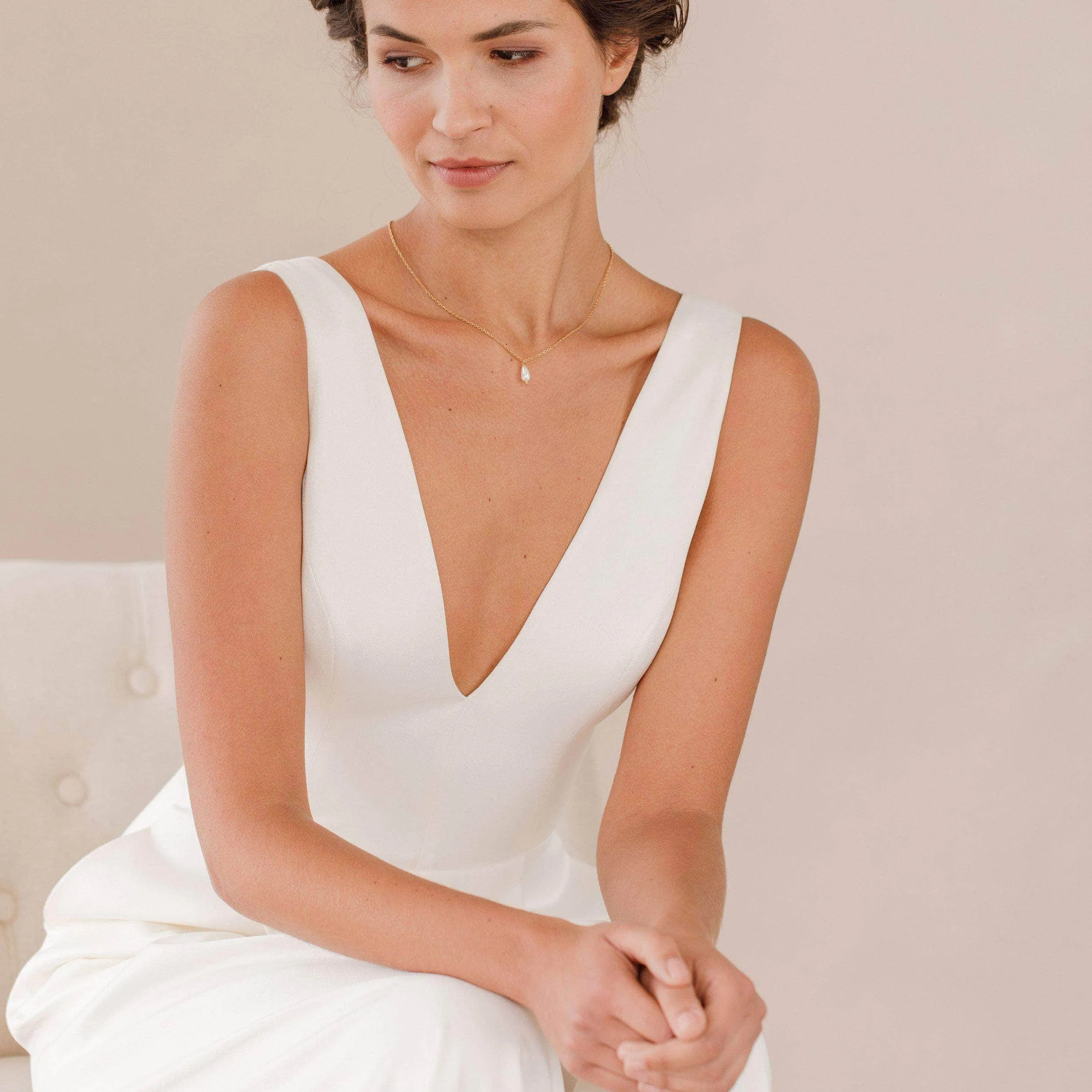 Pearl drop wedding necklace- 'Hermione'